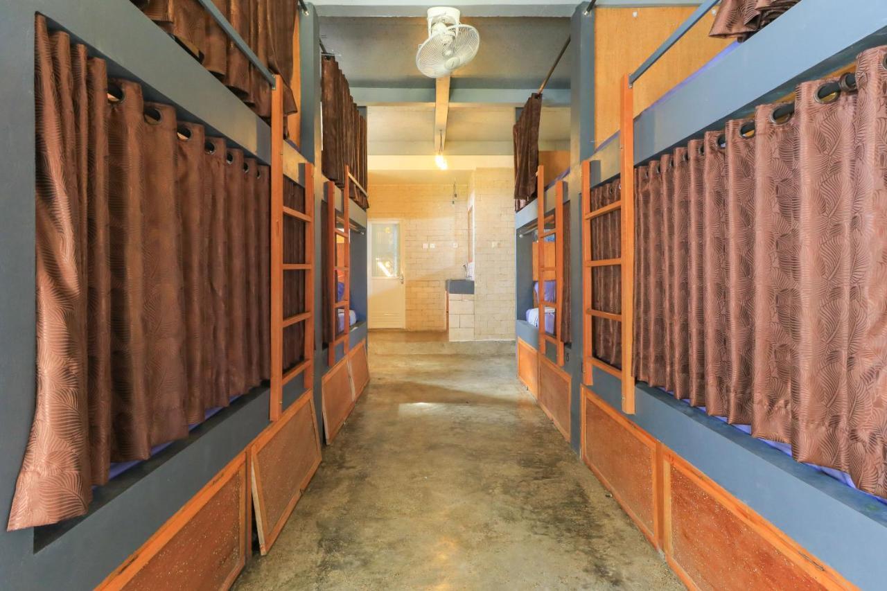 Hostel Bukit Sangcure Toyapakeh Екстериор снимка