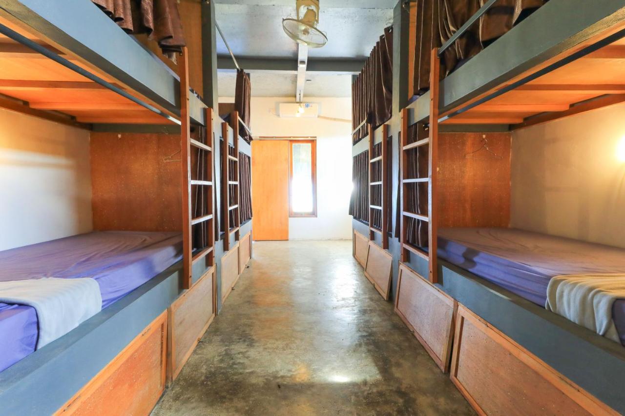 Hostel Bukit Sangcure Toyapakeh Екстериор снимка